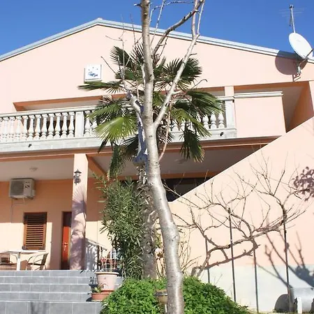شقة Esperienza Mare 3 *